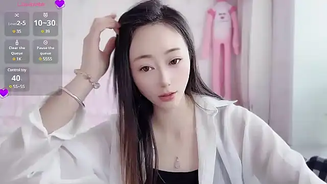 美女anjila888在线直播