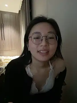 美女haiyan125216在线直播
