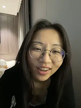美女haiyan125216在线直播