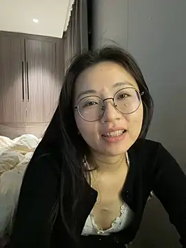 美女haiyan125216在线直播