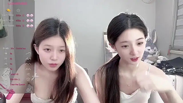 美女UU-1314在线直播