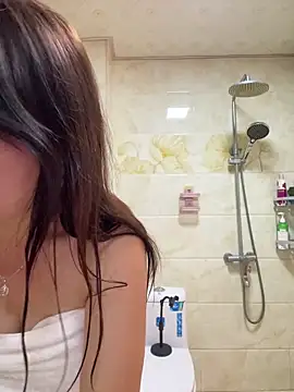 美女yuzinice在线直播