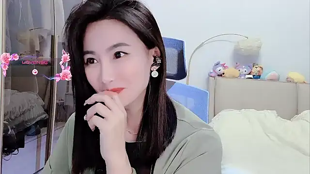 美女feifei-love在线直播