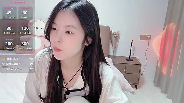 美女_Li--Li_在线直播