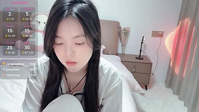 美女_Li--Li_在线直播