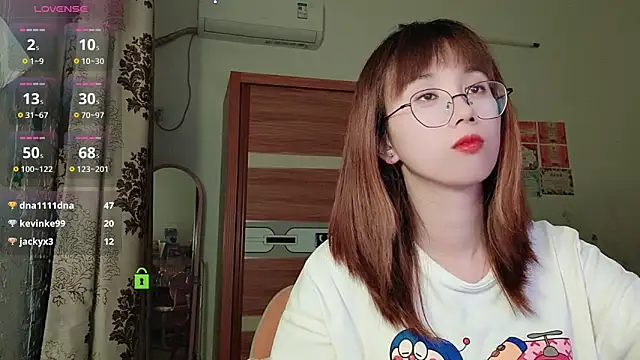 美女Lili_666在线直播