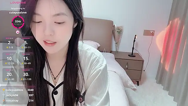 美女_Li--Li_在线直播