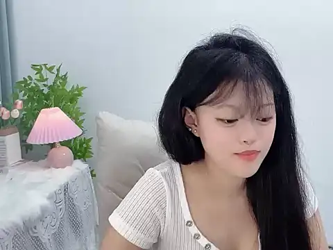 美女Xoeegirl-218在线直播