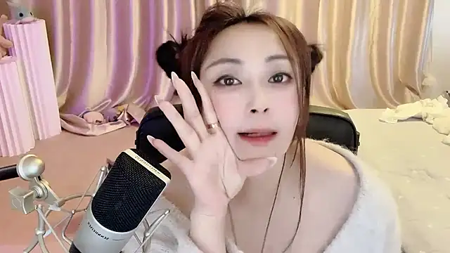 美女Daisy-77在线直播