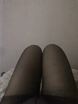 美女huahua1314在线直播