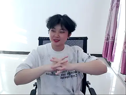 美女Kuoxxsr在线直播