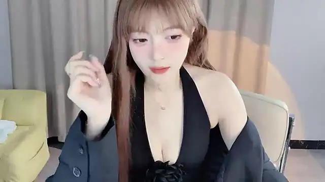 美女Annnnqi-77在线直播
