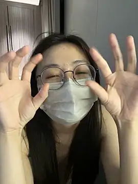 美女haiyan125216在线直播