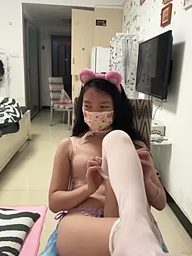 美女tongyao520在线直播