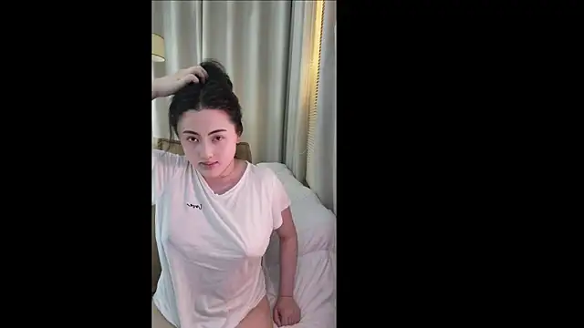 美女Xiaorui2025在线直播