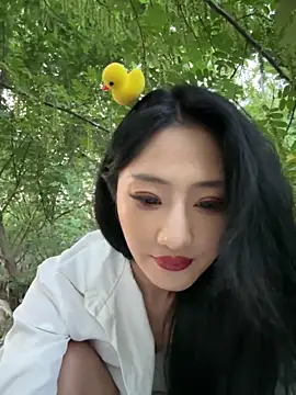 美女linger-23在线直播