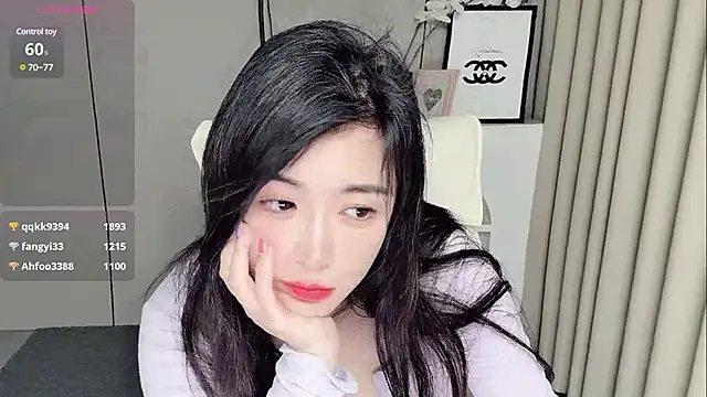 美女Yishan-33在线直播
