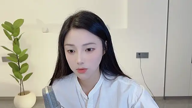 美女HaagenDazs_在线直播