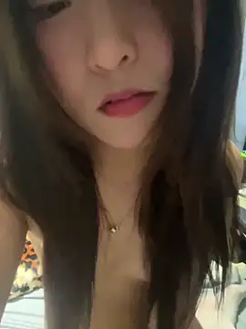 美女kkkiii889在线直播