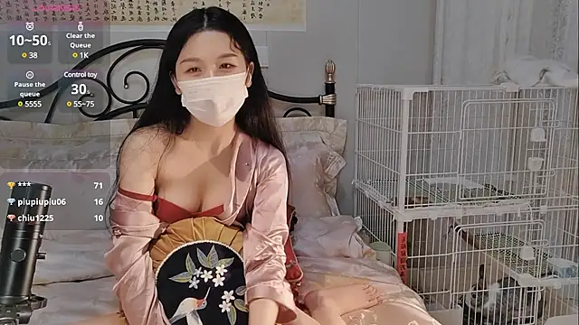 美女BingLin-在线直播