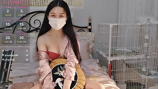 美女BingLin-在线直播