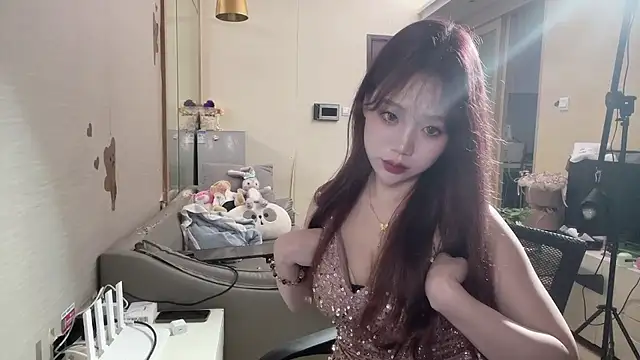 美女Yik-11在线直播