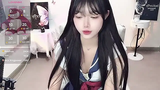 美女-EEBABY在线直播