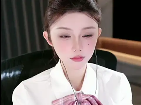 美女KAKA0118在线直播