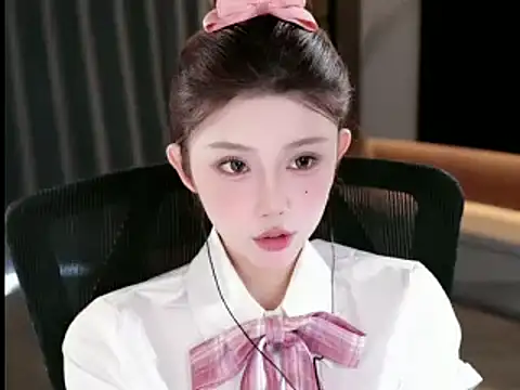 美女KAKA0118在线直播