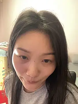 美女pangtouyubb在线直播