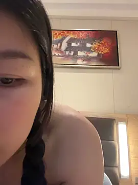 美女titi99770在线直播