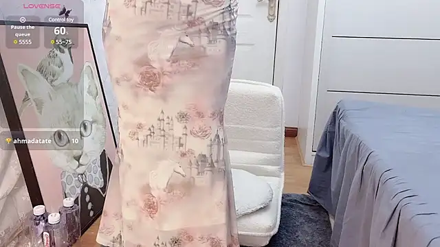 美女charlotte520在线直播