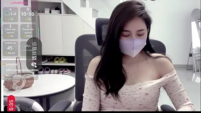 美女fei520ti8在线直播