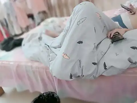 美女yeyeye1111在线直播