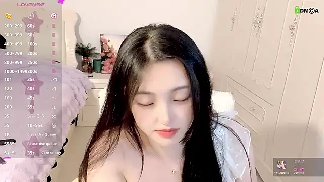 美女TW_doll在线直播