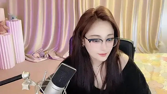 美女Daisy-77在线直播