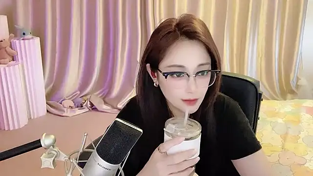 美女Daisy-77在线直播