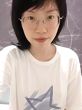 美女qxyqxy在线直播