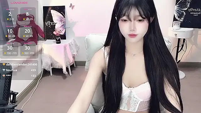 美女-EEBABY在线直播