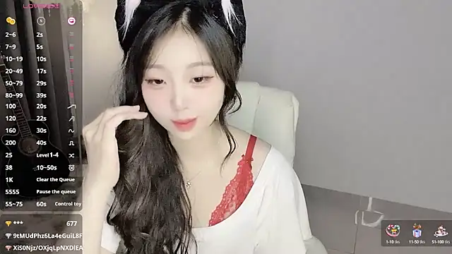 美女yukiyyuu44在线直播