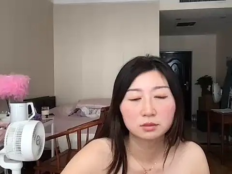 美女Diva-UUN在线直播