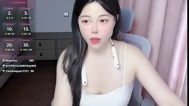 美女CC-MM606在线直播