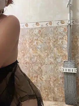 美女titi99770在线直播