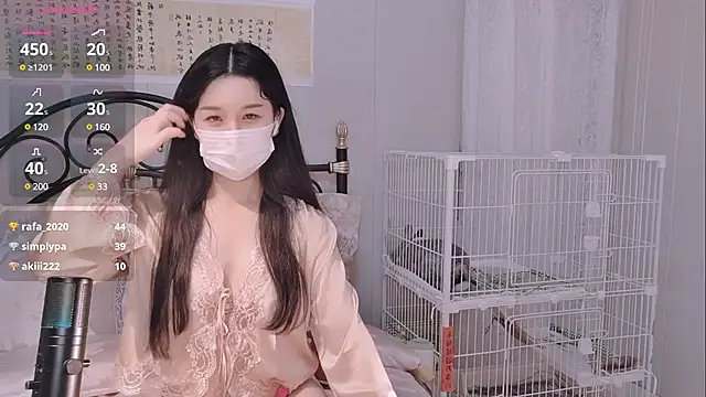 美女BingLin-在线直播