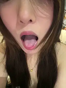 美女kkkiii889在线直播