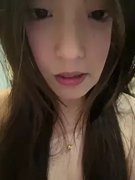 美女kkkiii889在线直播