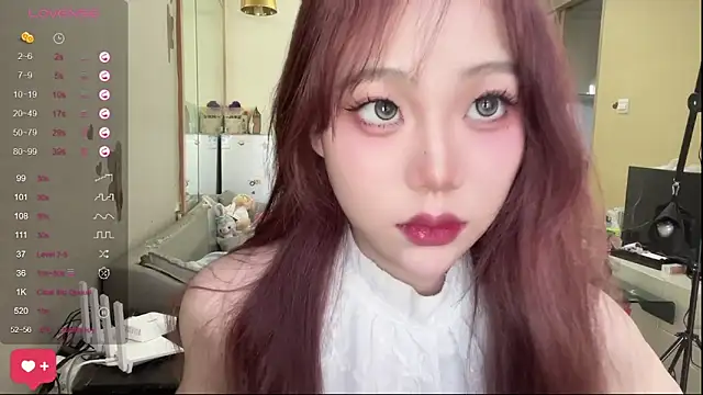 美女Yik-11在线直播