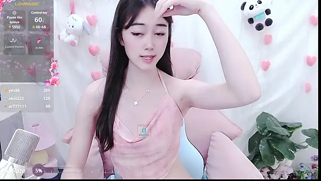 美女Hot-Kiki在线直播