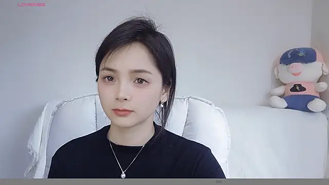 美女-Judy-在线直播