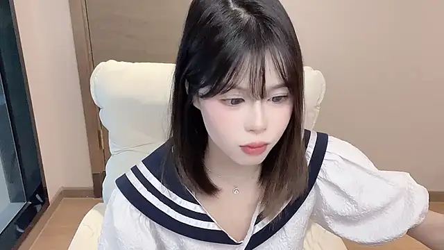 美女lele-11在线直播